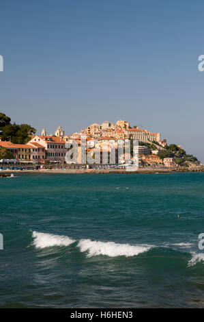 La colline de la vieille ville, Porto Maurizio, Imperia, Riviera, Ligurie, Italie, Europe Banque D'Images