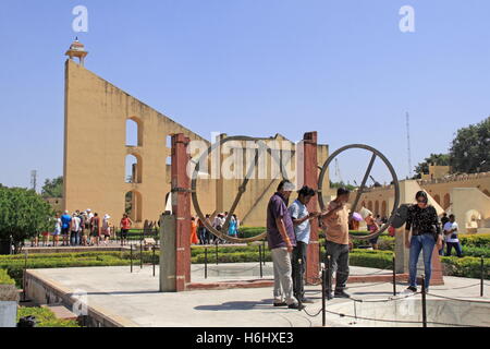 Chakra Yantra, Jantar Mantar observatoire astronomique, Jaipur, Rajasthan, Inde, sous-continent indien, en Asie du Sud Banque D'Images