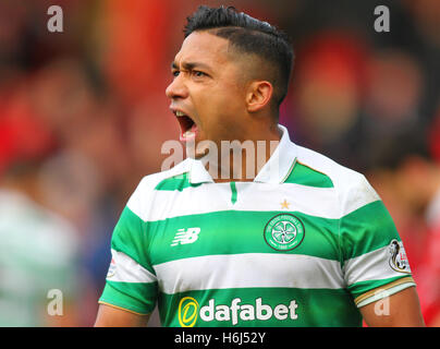 Pittodrie Stadium, Aberdeen, Ecosse. 29 Oct, 2016. Scottish Premier League. Aberdeen contre Celtic. Emilio Izaguirre Credit : Action Plus Sport/Alamy Live News Banque D'Images