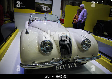 Alexandra Palace, Londres. UK 29 Oct 2016 - 1940 Jaguar XK120 sur l'affichage à la Classic & Sports Car Crédit : Spectacle Dinendra Haria/Alamy Live News Banque D'Images