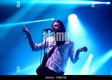 Barcelone - 4 JUIL : Le Père John Misty (band) en concert au Festival de Vida le 4 juillet 2015 à Barcelone, Espagne. Banque D'Images