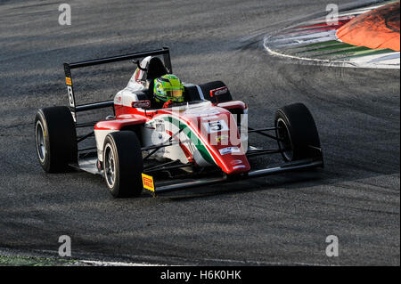 MicK Schumacher en actions au cours de la race1 pour l'Italien F4 Championship au circuit de Monza (Photo par Gaetano Piazzolla/Pacific Press) Banque D'Images