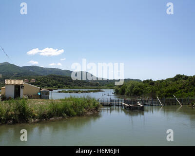 La ferme du poisson et de conservation à St Spiridon Beach, Corfou Grèce Banque D'Images