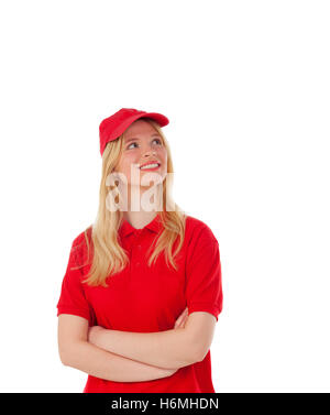 Jeune femme blonde habillée avec concessionnaire uniforme rouge isolé sur fond blanc Banque D'Images