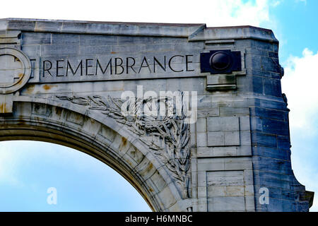 Christchurch, Nouvelle-Zélande. 29 Oct 2016. Shot artistique du pont du souvenir (monument aux morts). Banque D'Images