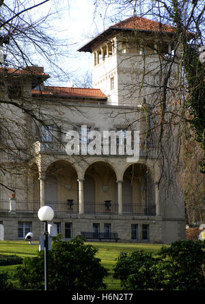 villa tour Banque D'Images