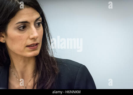 Le maire de Rome Virginia Raggi pendant "Voyage du souvenir' conférence de presse à Auschwutz et Birkenau. (Photo par Andrea Ronchini/Pacific Press) Banque D'Images