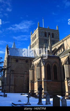 Hiver neige sur Southwell Minster, Southwell, Nottinghamshire ville marché, England, UK Banque D'Images