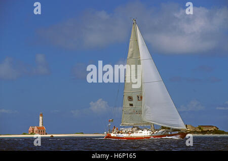 Bateau à voile "Adriatica" dans la mer des Caraïbes près de Klein Curacao, Antilles néerlandaises, Pays-Bas Antilles Banque D'Images