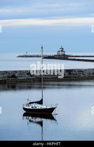 À l'ouest d'Oswego Pierhead phare, Oswego, New York, USA. Banque D'Images