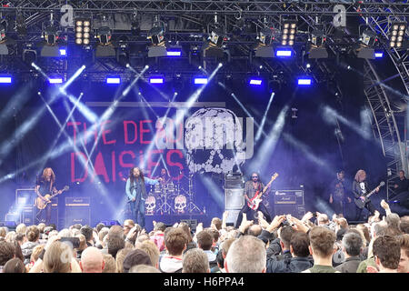 Les marguerites morts en live au Musikmesse 2016 (John Corabi, Doug Aldrich, David Lowy, Marco Mendoza, Brian Tichy) Banque D'Images