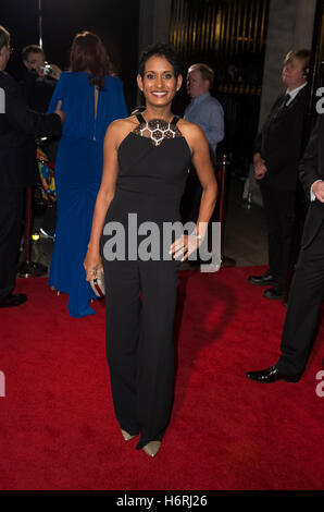 Londres, Royaume-Uni. 31 octobre, 2016. Naga Munchetty assiste à la fierté de la Grande-Bretagne des prix à l'hôtel Grosvenor House le 31 octobre 2016 à Londres, en Angleterre. Crédit : Gary Mitchell/Alamy Live News Banque D'Images