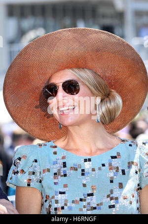 Perth, Australie. 06Th Nov, 2016. Perth, 01-11-2016 La Reine Máxima visite de la coupe à l'Mebourne Ascot Racecourse 2e jour de la 5-jours Statevisit à l'Australie de Sa Majesté le Roi Willem-Alexander et SA MAJESTÉ LA REINE Máxima Photo : PRE/Albert Nieboer /Point de vue Out/aucun service de fil/dpa/Alamy Live News Banque D'Images