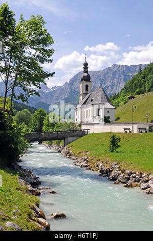 Église de l'eau de la rivière arbre arbres Parc national des flux flux alpes pont des carreaux de céramique de la Bavière dans la région alpine meadows Banque D'Images