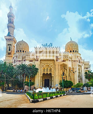 La façade de la mosquée de Al-Mursi Abu Al-Abbas, situé dans quartier Anfoushi, près de la citadelle de Qaitbay Banque D'Images