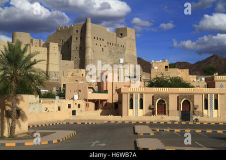 Château Forteresse saoudite sultanat oman voyage la tour Château de la colline historique de désert de pierres antiques ruines mur désert tourisme Banque D'Images