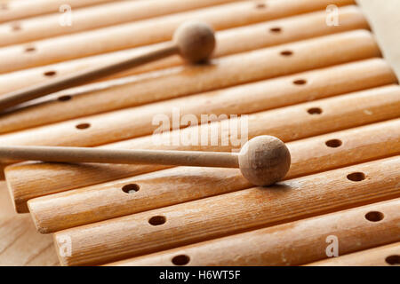 Xylophone en bois close up Banque D'Images