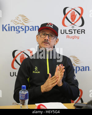 Directeur de l'Ulster Rugby, Les baiser lors d'une conférence de presse au stade Kingspan, Belfast. Banque D'Images