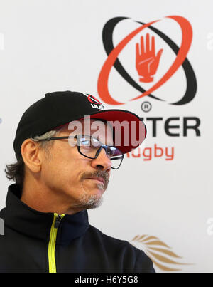 Directeur de l'Ulster Rugby, Les baiser lors d'une conférence de presse au stade Kingspan, Belfast. Banque D'Images