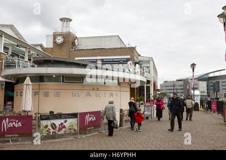 Fin de Mermaid quay et bute Street Cardiff Bay Wales United Kingdom Banque D'Images