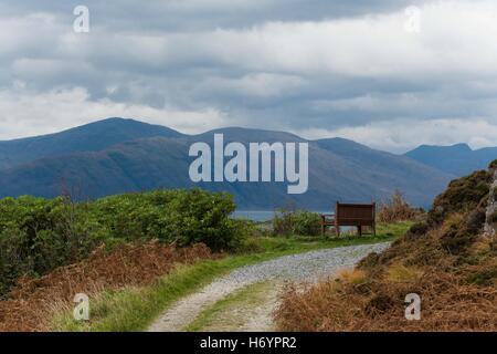 Vue du port appin à Creach Bheinn avec siège en premier plan Banque D'Images