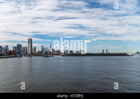 Skyline de Minato Mirai 21 moderne dans le district de Yokohama, Japon Banque D'Images