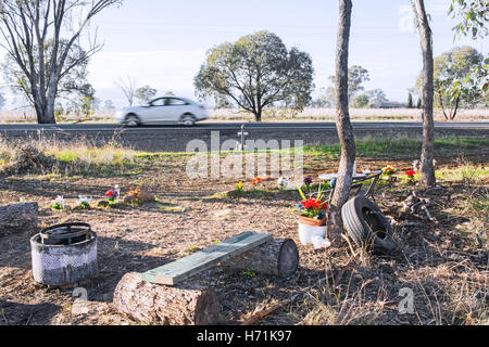 Élaborer les Memorial taillé dans le bush en milieu rural , de l'Australie. Banque D'Images