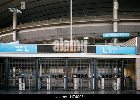 Paris, France. 20 Oct, 2016. 'L' entrée du Stade de France à Paris, France, 20 octobre 2016. C'est ce point même où il a empêché les terroristes d'entrer dans le stade. Photo : Leo Roman/dpa/Alamy Live News Banque D'Images