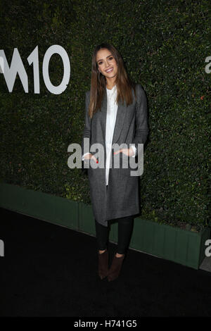 Los Angeles, CA, USA. 09Th Nov, 2016. Jessica Alba qui assiste à l'Usure ce que 10e anniversaire # WWW10 L'expérience sur 2 Novembre 2016 à Los Angeles, Californie. ( Crédit : Parisa Afsahi/Media Punch)./Alamy Live News Banque D'Images