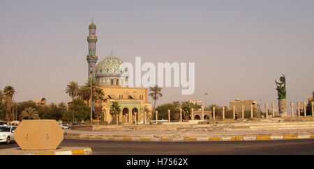 5 juillet 2003 Le 17 Ramadan mosquée sur Firdos (Paradise) Square à Bagdad, Iraq. Banque D'Images