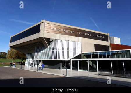 Vues générales du Chichester Festival Theatre, Chichester, West Sussex, UK. Banque D'Images