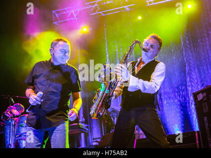 Deux UB40 en concert au O2 Academy Bournemouth Banque D'Images