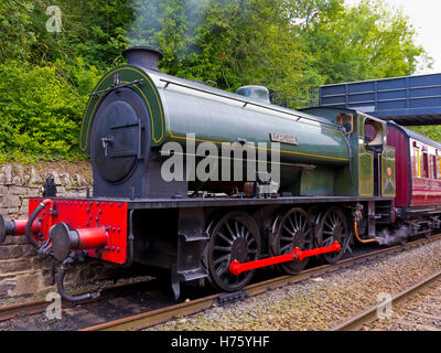 Locomotive à vapeur Seigneur Phil à Matlock, Gare sur la rampe de Fer à pointe préservée Derbyshire England UK Banque D'Images