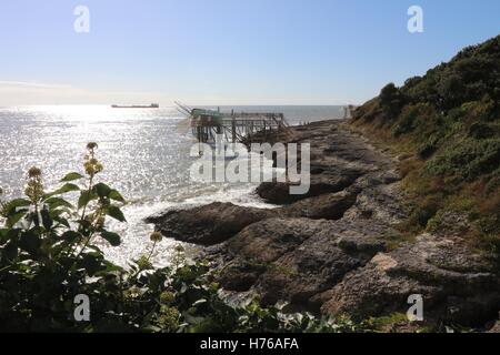 Cabanes de pêche le long de la côte, Saint-palais-sur-mer, Rochefort, France Banque D'Images