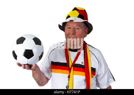 Senior Soccer fan isolé sur fond blanc Banque D'Images