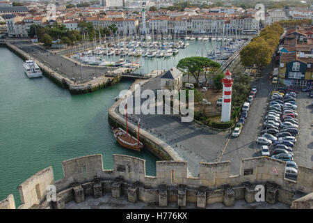 LA ROCHELLE, FRANCE - 03 octobre : Le Vieux Port (Vieux Port) de La Rochelle, France le 03 octobre 2012. C'est une vue de la Banque D'Images