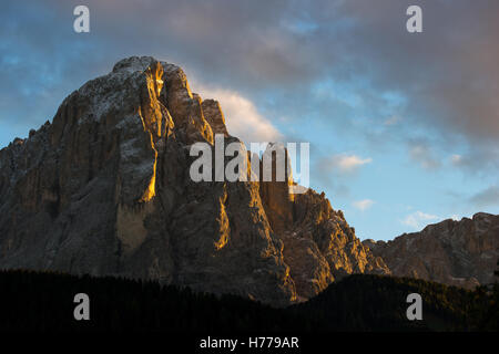 Dolomites au coucher du soleil, Val Gardena, Tyrol du Sud, Italie Banque D'Images