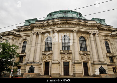 L'Université Saint Kliment Okhridski de Sofia. La Bulgarie. Le bâtiment principal de l'université (rectorat). Vue de la façade avant. Banque D'Images