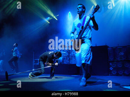 (L-R) SA Martinez, Nick Hexum, P-Nut (basse) de 311 effectue au Santa Barbara Bowl le 22 août 2007 à Santa Barbara, en Californie. Banque D'Images