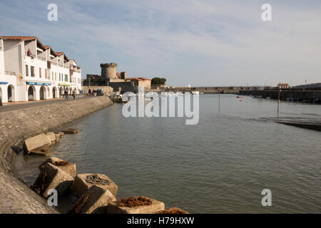 Port de Socoa, automne Banque D'Images