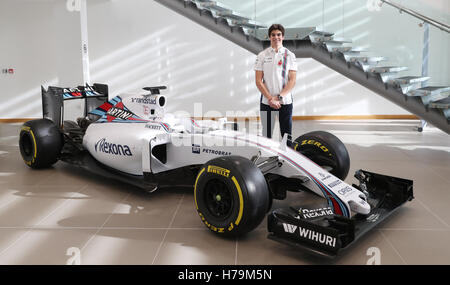 Le pilote Williams pour 2017 pendant la promenade Lance 2017 pilote de Formule 1 à l'administration centrale à Williams Lake, l'Oxfordshire. Banque D'Images