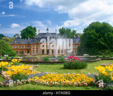 Le château de Pillnitz gardens près de Dresde, Saxe, Allemagne Banque D'Images