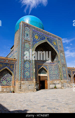 D'Ouloug Beg Madrassa,15ème siècle,Mosquée,Azure Dome,la place du Registan de Samarkand, Samarquand,la route de la soie, l'Ouzbékistan, l'Asie centrale Banque D'Images