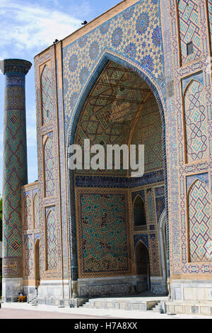 D'Ouloug Beg Madrassa,15ème siècle,la mosaïque,panneaux de tuile,la place du Registan de Samarkand, Samarquand,la route de la soie, l'Ouzbékistan, l'Asie centrale Banque D'Images