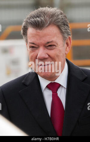 Belfast, Irlande du Nord. 3 novembre, 2016. Le président de la République de Colombie, Juan Manuel Santos, visites Belfast Crédit : Stephen Barnes/Alamy Live News Banque D'Images