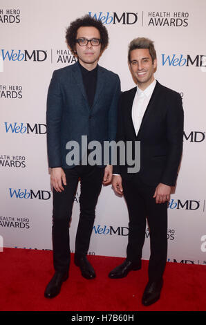 New York, NY, USA. 29Th sep 2016. Un grand grand monde, Ian Axel et Chad King assiste à la WebMD Health Hero Awards Gala au TheTimesCenter le Jeudi, 3 novembre, dans la ville de New York. Credit : Raymond Hagans Punch/media/Alamy Live News Banque D'Images