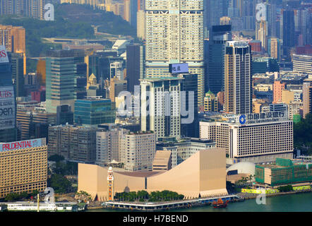 Vue aérienne sur le Centre Culturel de Hong Kong et de l'horloge , Tsim Sha Tsui, Kowloon, Hong Kong, Chine Banque D'Images