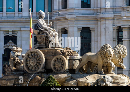 La fontaine de Cybèle à la Plaza de Cibeles à Madrid Banque D'Images