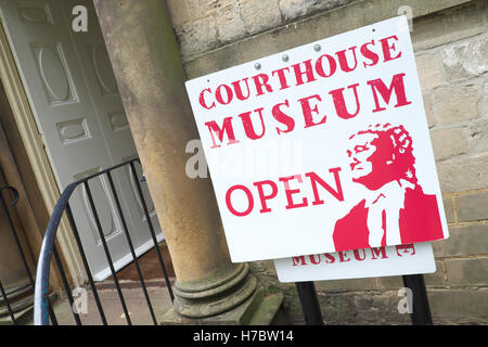 Ripon Yorkshire du nord de l'entrée du musée du palais de Banque D'Images