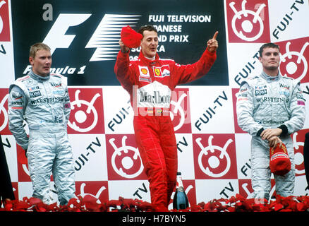 Michael Schumacher, Mika Häkkinen David Coulthard Japon Podium 2000 Banque D'Images